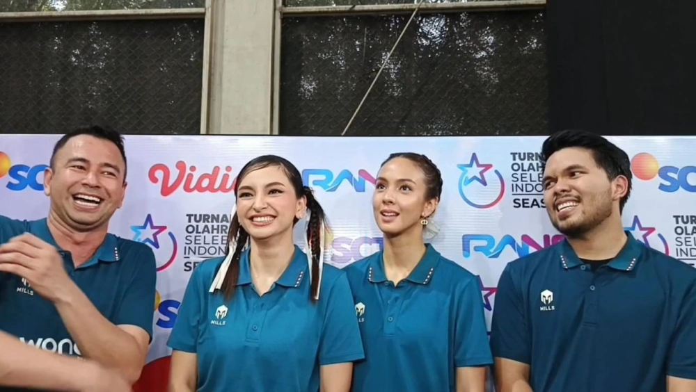 Raffi Ahmad, Valerie Tivanka, Nasya Marcella dan Thariq Halilintar di GOR Rawamangun, Jakarta Timur . [FTnews/Raka]